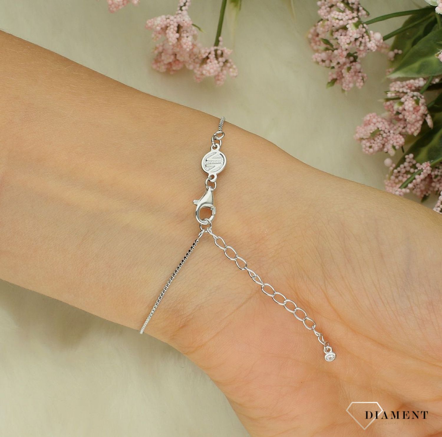 Bransoletka damska srebrna z serduszkiem Armonica Nomination 241302 004.png